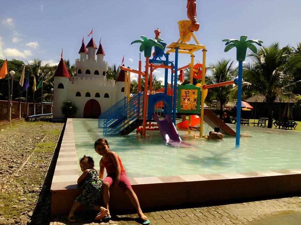 Hotel Gazebo Pools And Restaurant Cabadbaran Esterno foto
