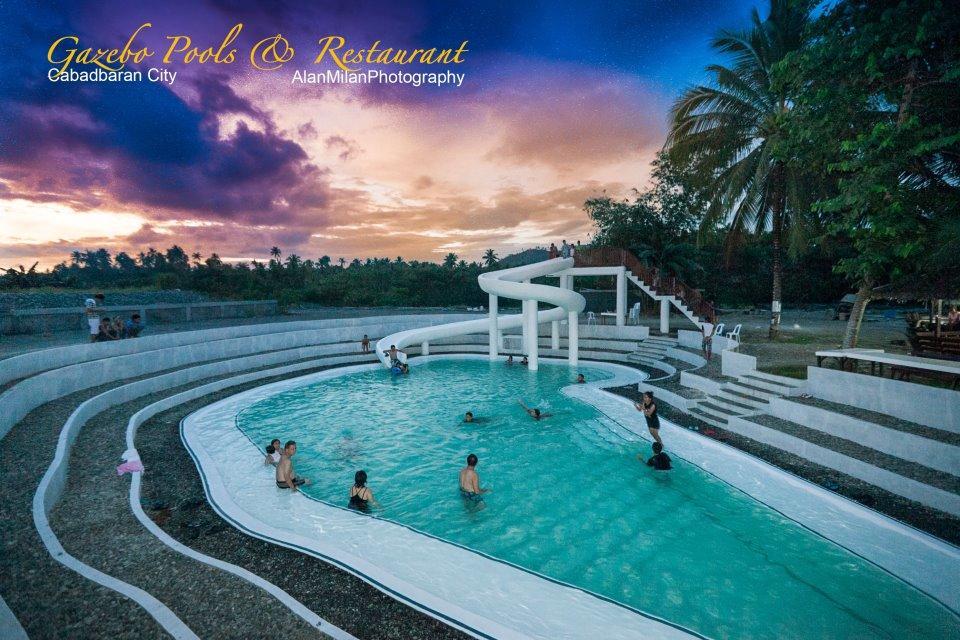 Hotel Gazebo Pools And Restaurant Cabadbaran Esterno foto