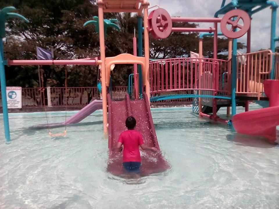 Hotel Gazebo Pools And Restaurant Cabadbaran Esterno foto